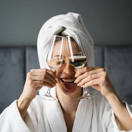 Ratuszova Stary Rynek Old Market Premium & Restaurant Ad 1954 Apartamento