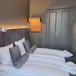 Stary Rynek Premium Apartments: Old Market Square Elegance