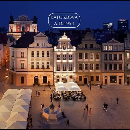 Lejlighed Ratuszova Stary Rynek Old Market Square Premium & Restaurant Ad 1954