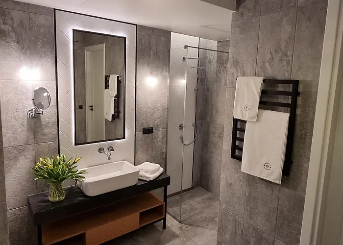 Ratuszova & Restaurant - Stary Rynek Old Market *