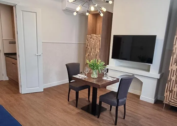 Ratuszova Stary Rynek Old Market Boutique Residence & Restaurant Apartment *