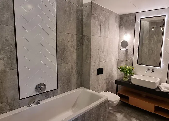 Ratuszova & Restaurant - Stary Rynek Old Market Poznań